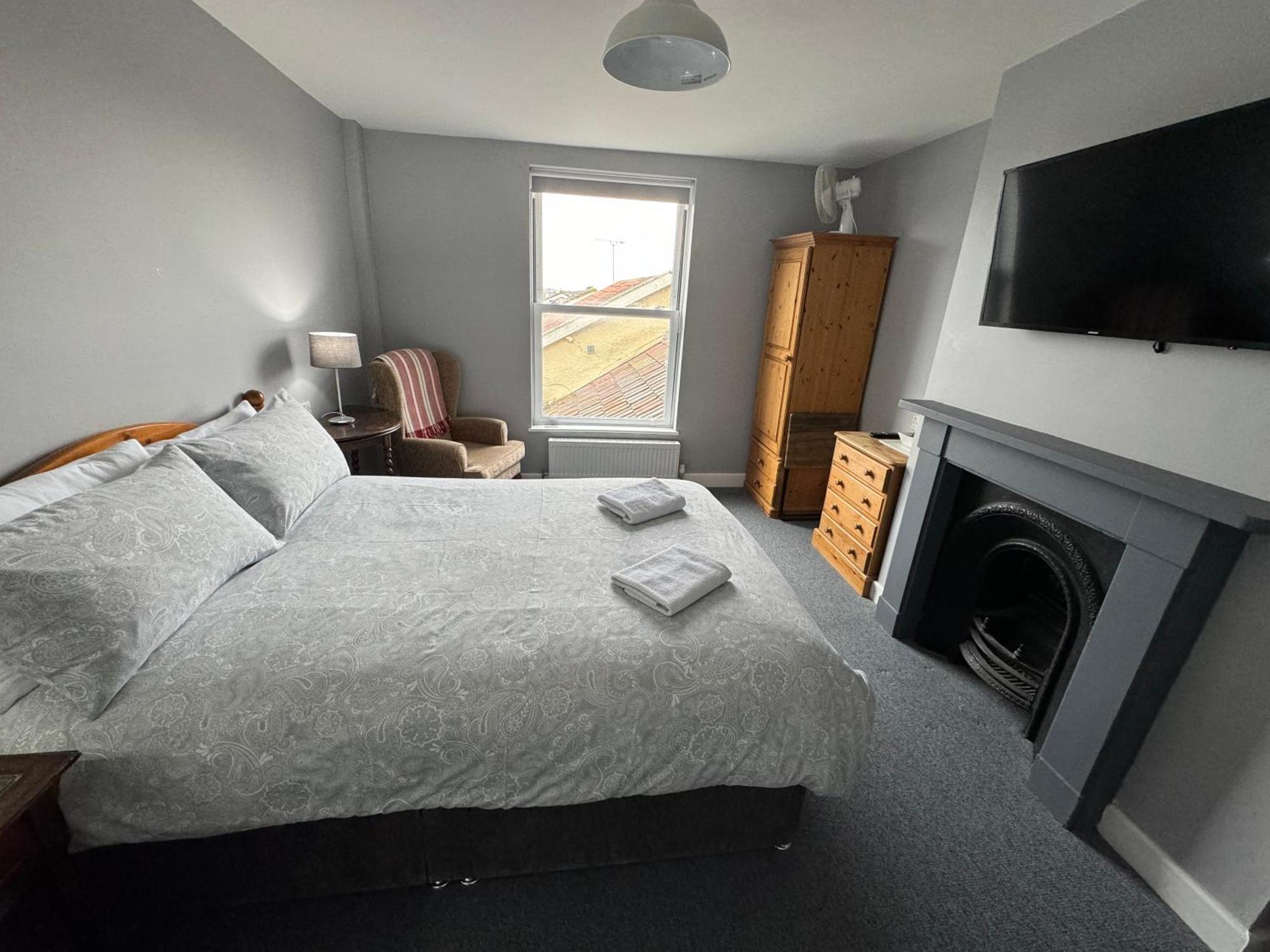 The Elms Guest House Bristol Filton Екстериор снимка