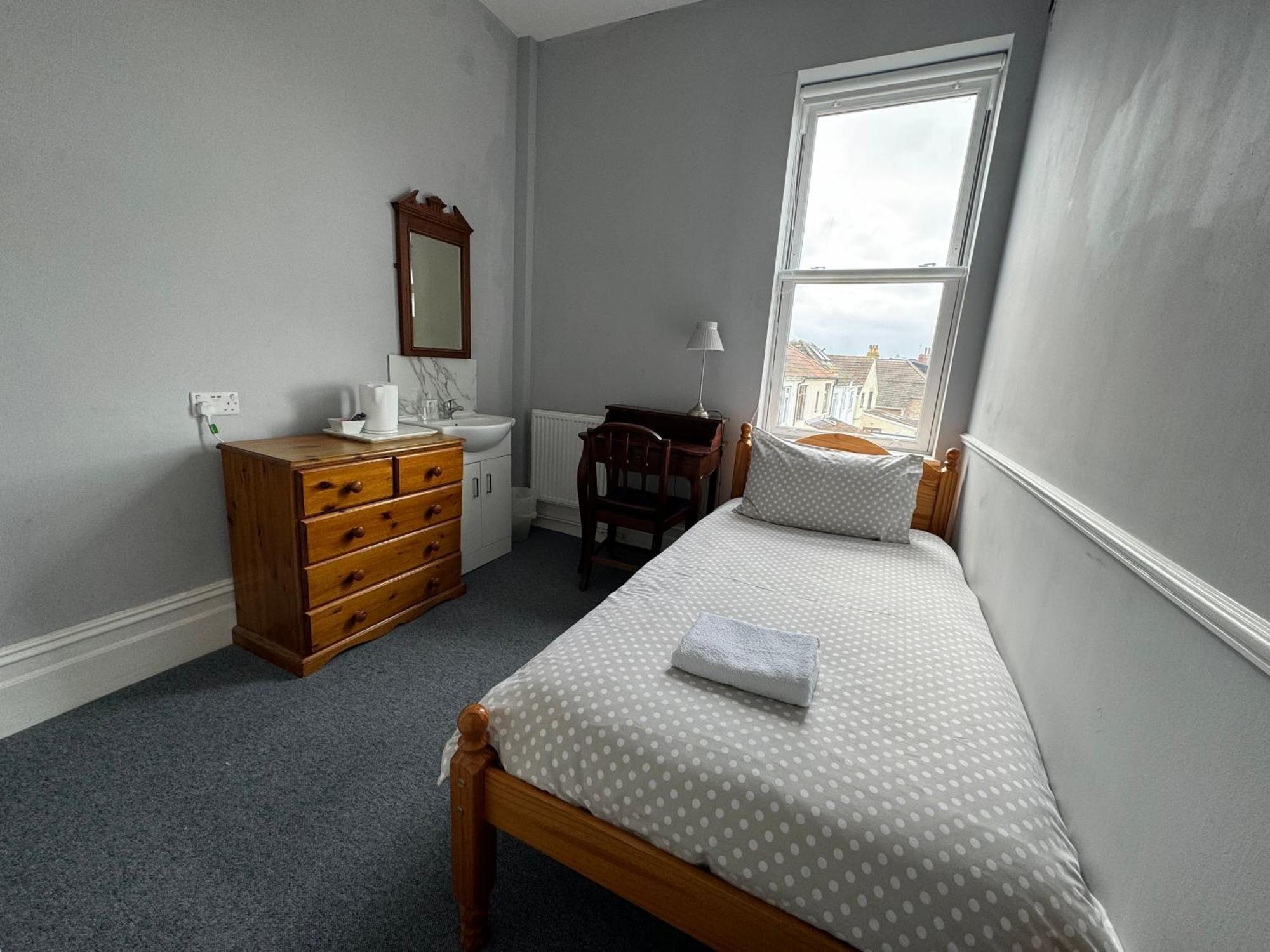 The Elms Guest House Bristol Filton Екстериор снимка
