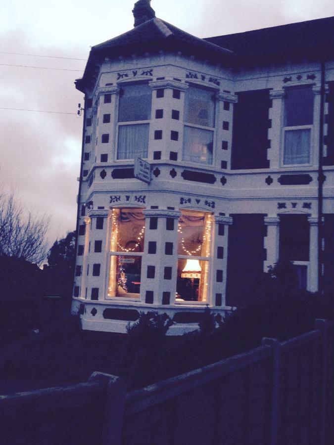 The Elms Guest House Bristol Filton Екстериор снимка